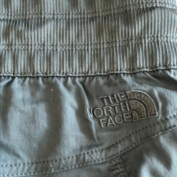 The North Face Green Track Pants with Elastic Waistband and Cuffs - Picture 3 of 3